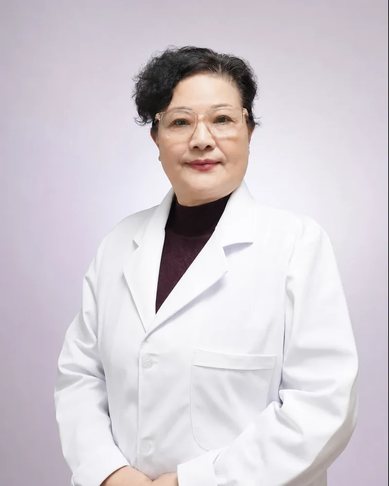 张建琴门诊主任形象照